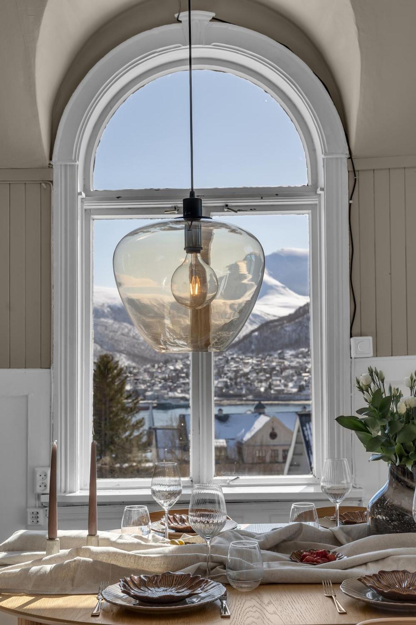 Lovely City Center Apartment With Amazing Views And Free Parking! Tromsø Exteriér fotografie